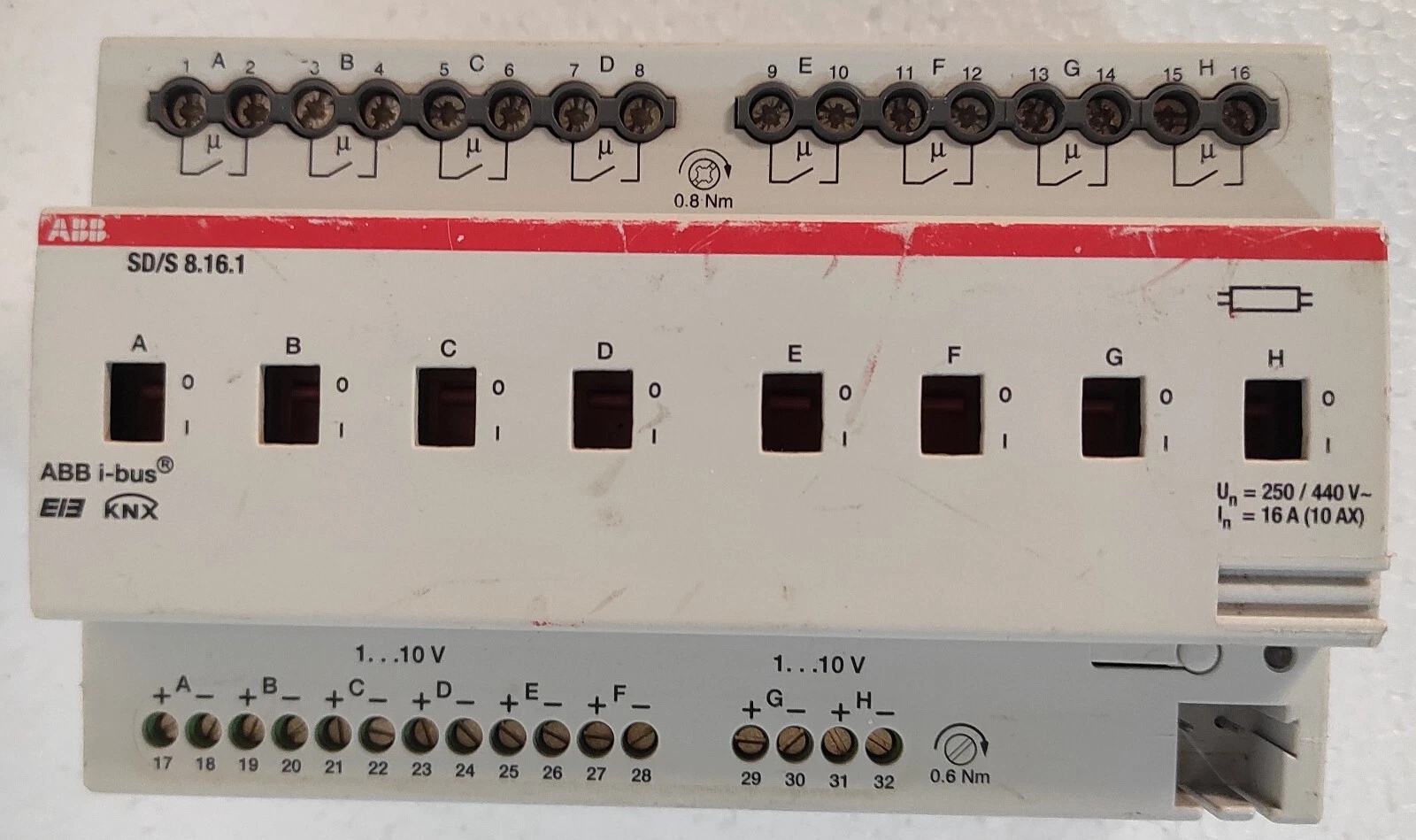 ABB SD/S 8.16.1 Switch/ Dim Actuator 2CDG 110 081 R0011